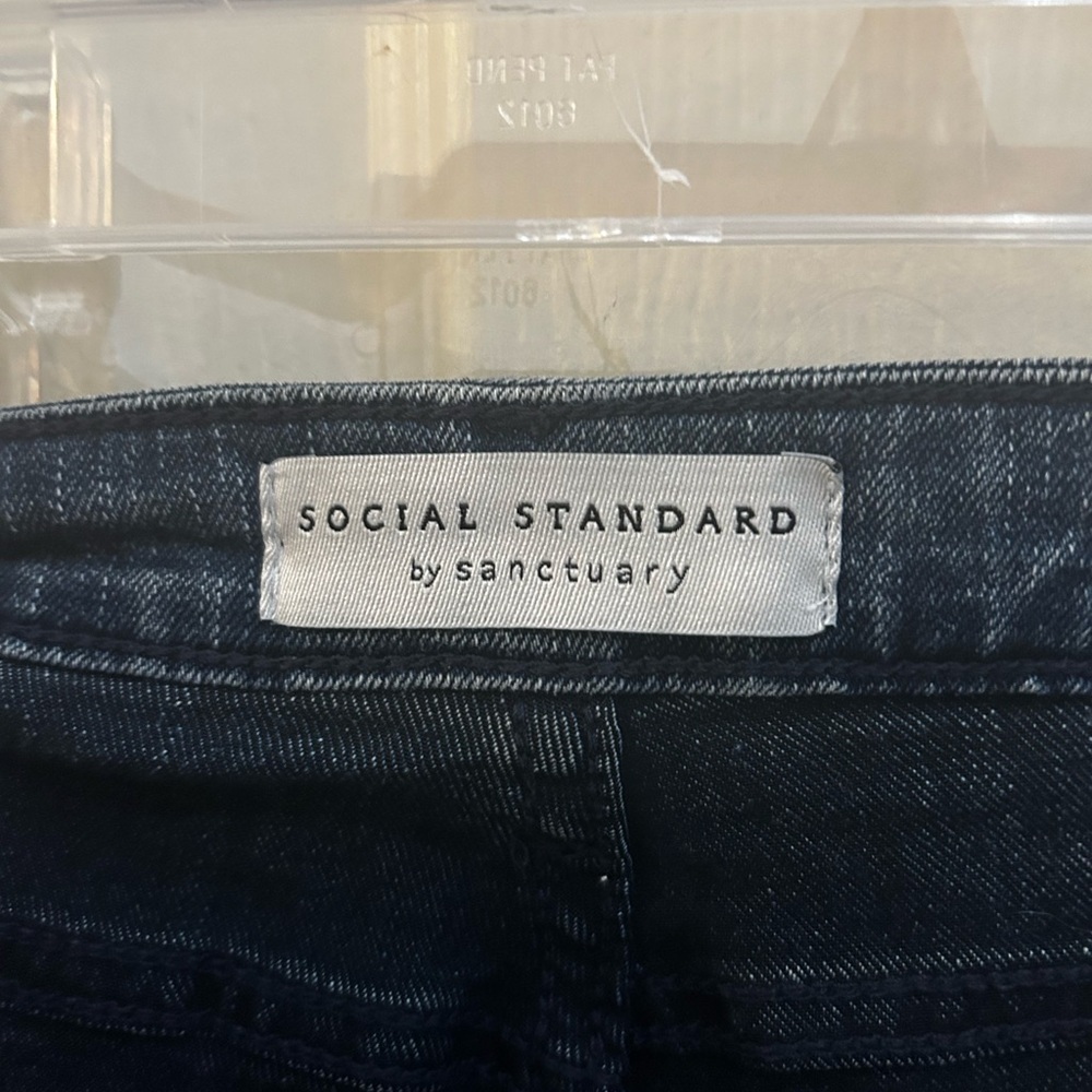 Social Standard by Sanctuary High-Rise Crop Straight Jeans - Picture 8 of 15